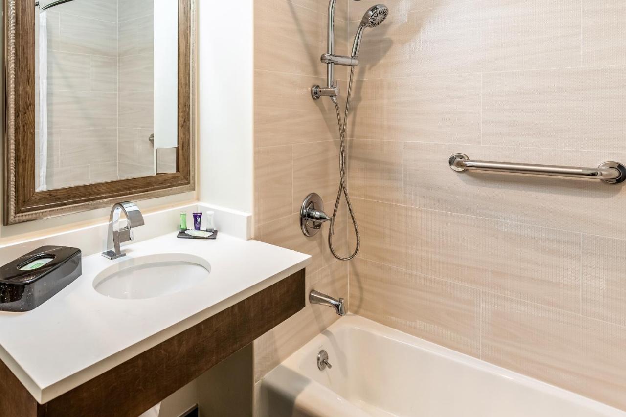 Van Wyck Hotel & Suites Near Jfk Airport New York Exterior photo